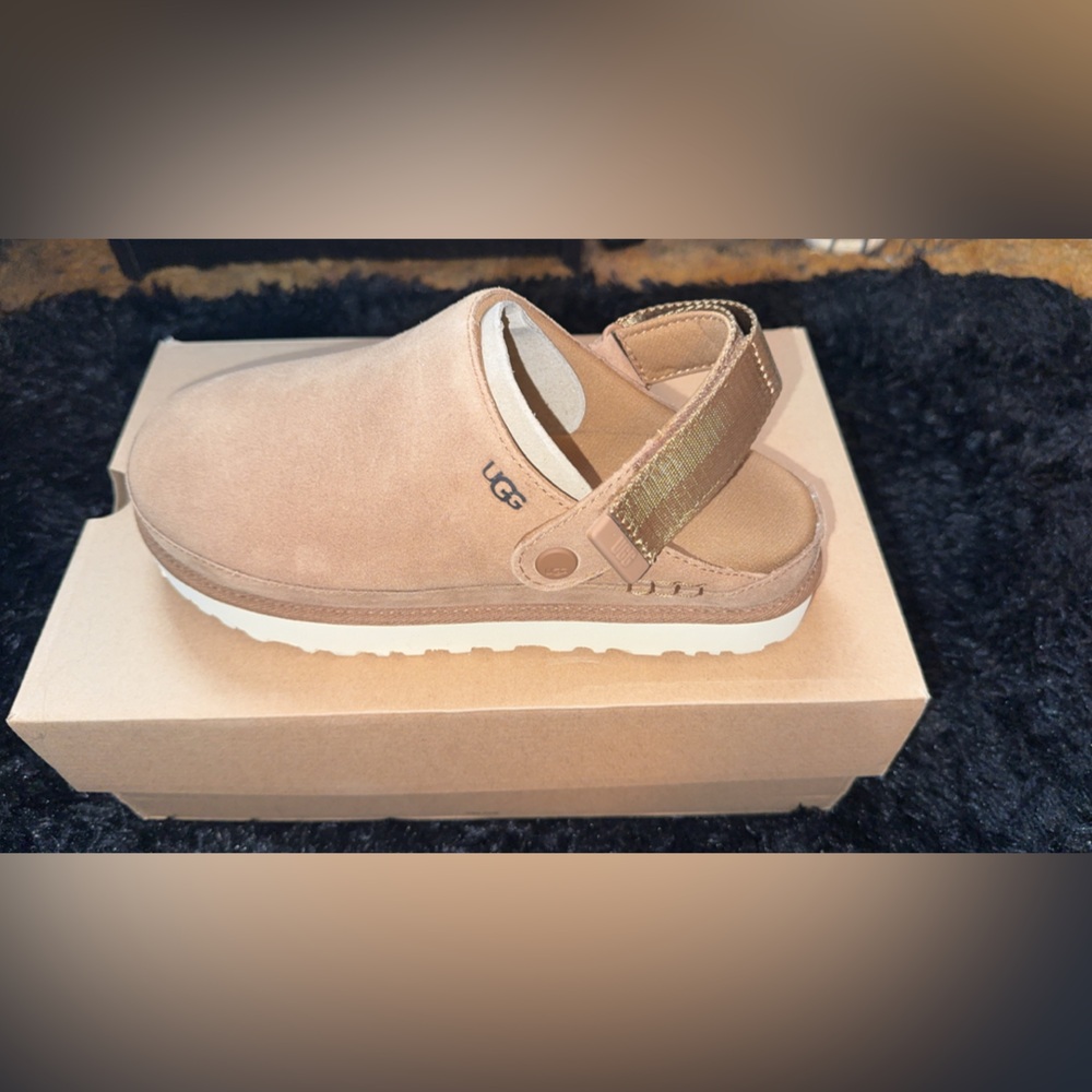 UGG Goldenstar Clog Mules Boot